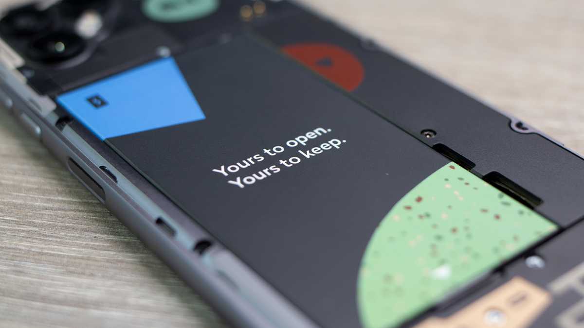 The Fairphone 4's removable battery