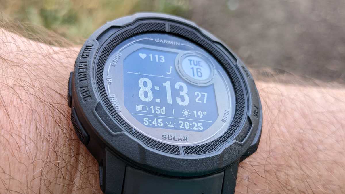 Garmin Instinct 2 Solar's transflexive display