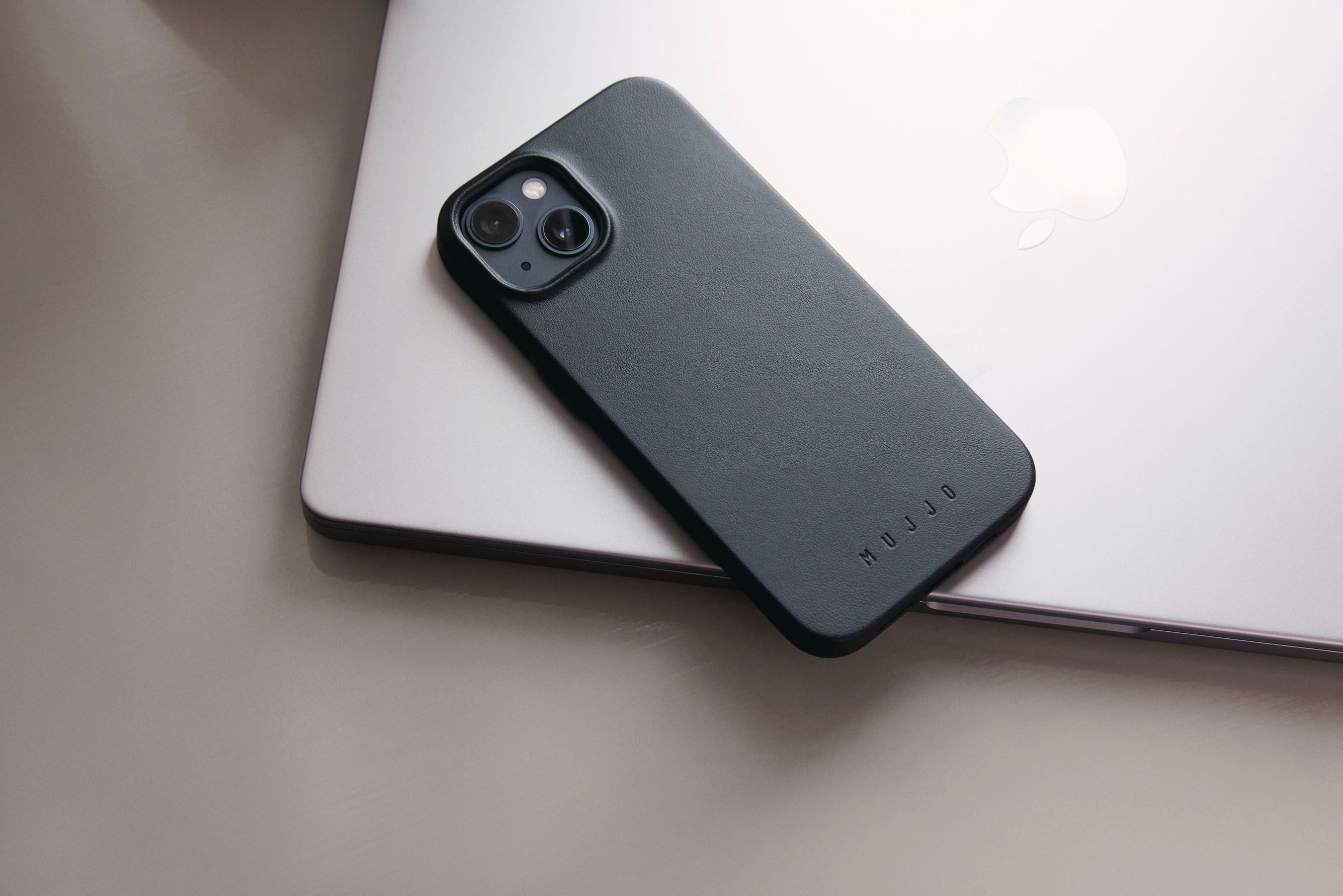 Leather Case: Mujjo Full Leather Case