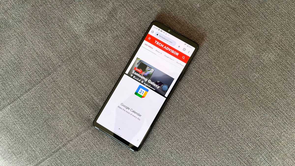 Sony Xperia 10 IV web browser showing Tech Advisor