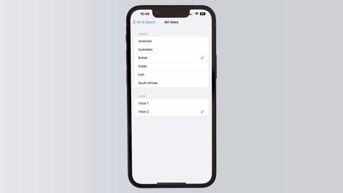The Siri Voice selection menu on an iPhone