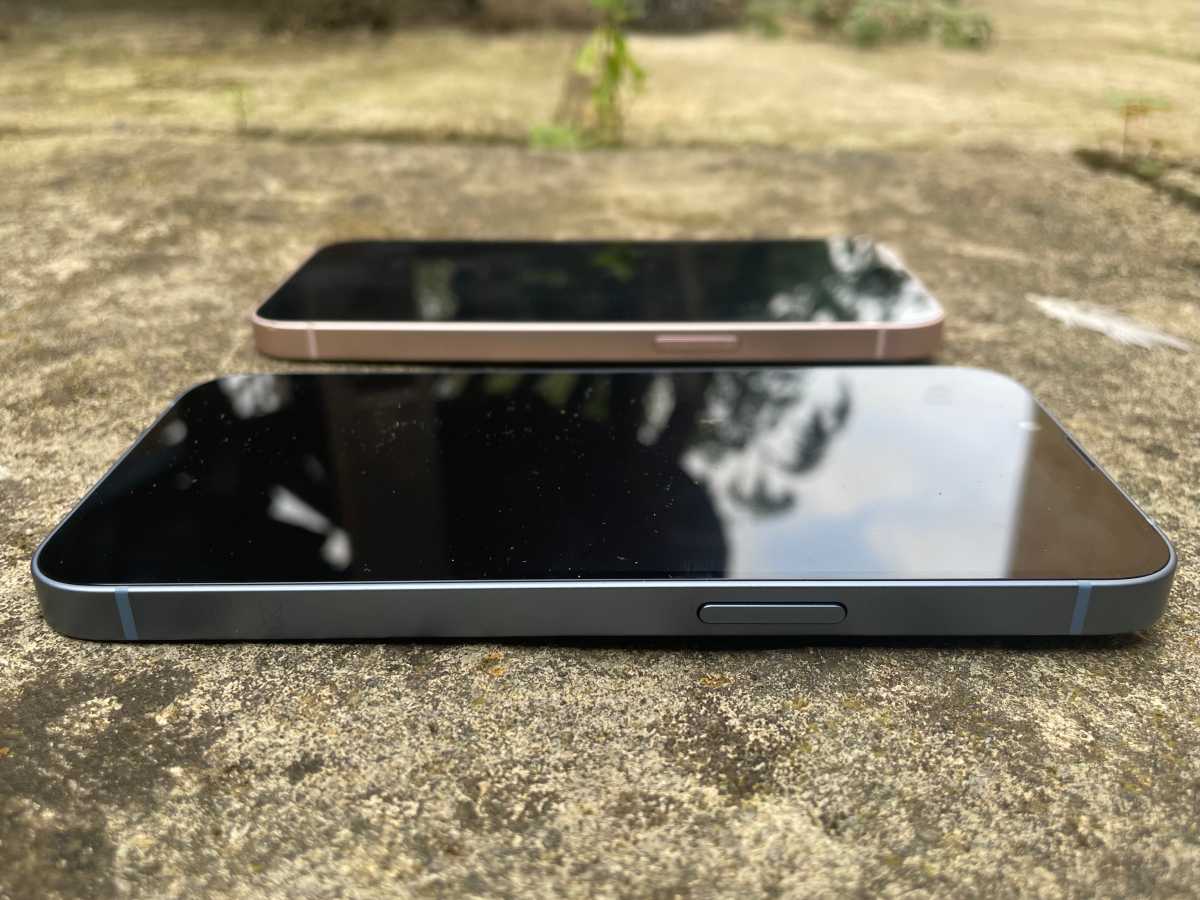 iPhone 14 won't lay flat against a surface