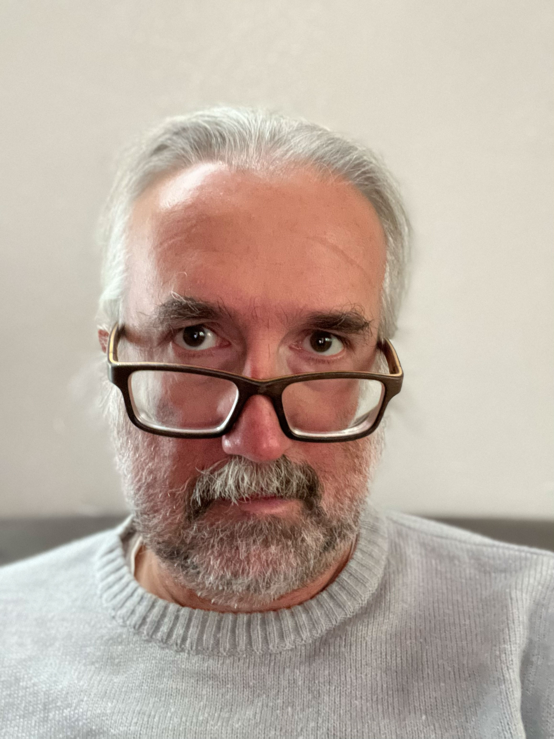 Selbstportrait innen iPhone 13