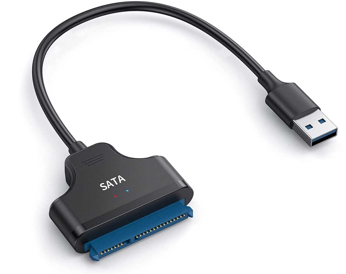 USB-SATA-Adapter ohne Stromversorgung: Solche Stecker eignen sich für 2,5-Zoll-Laufwerke und SSDs und kosten fünf bis 20 Euro. Achten Sie unbedingt auf USB 3.0.