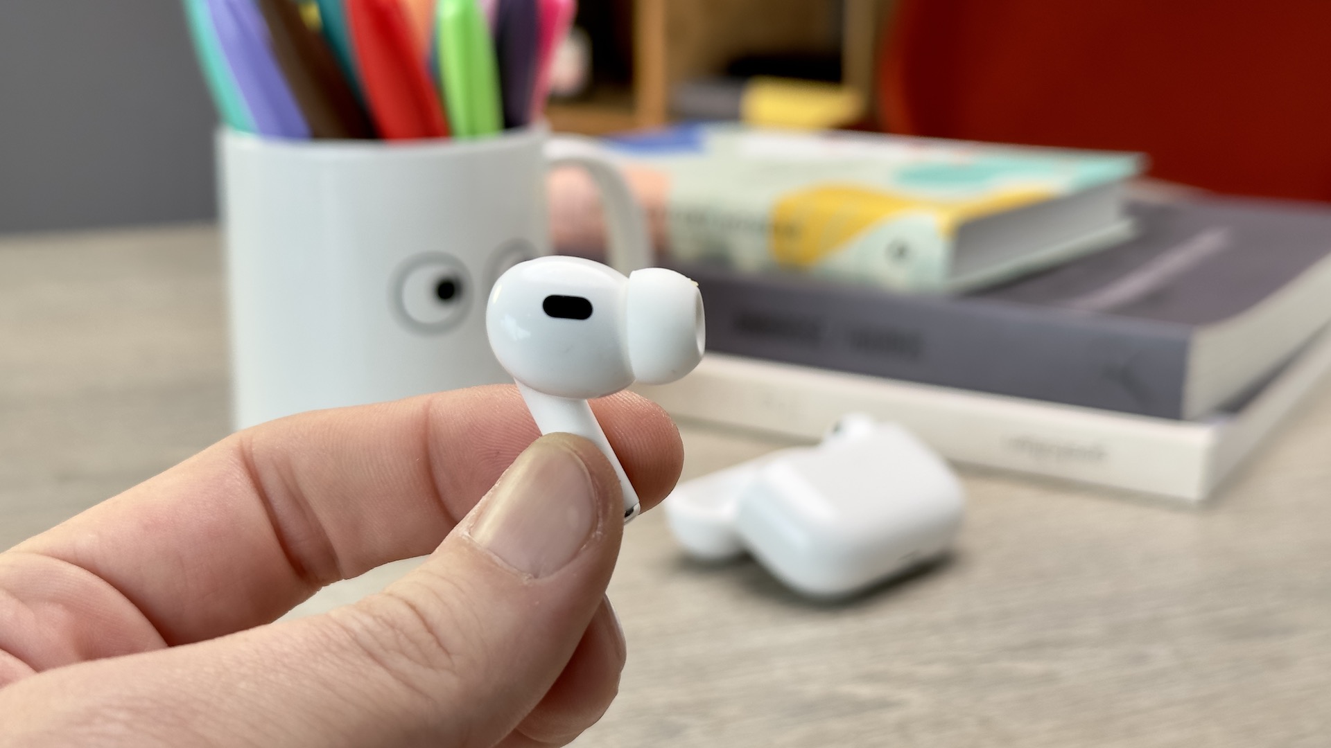 Common AirPods Problems And How To Fix Them - Tech Advisor