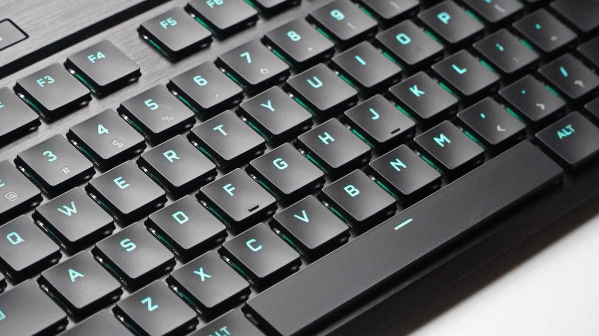 CORSAIR K100 AIR wireless mechanical keyboard is shockingly thin