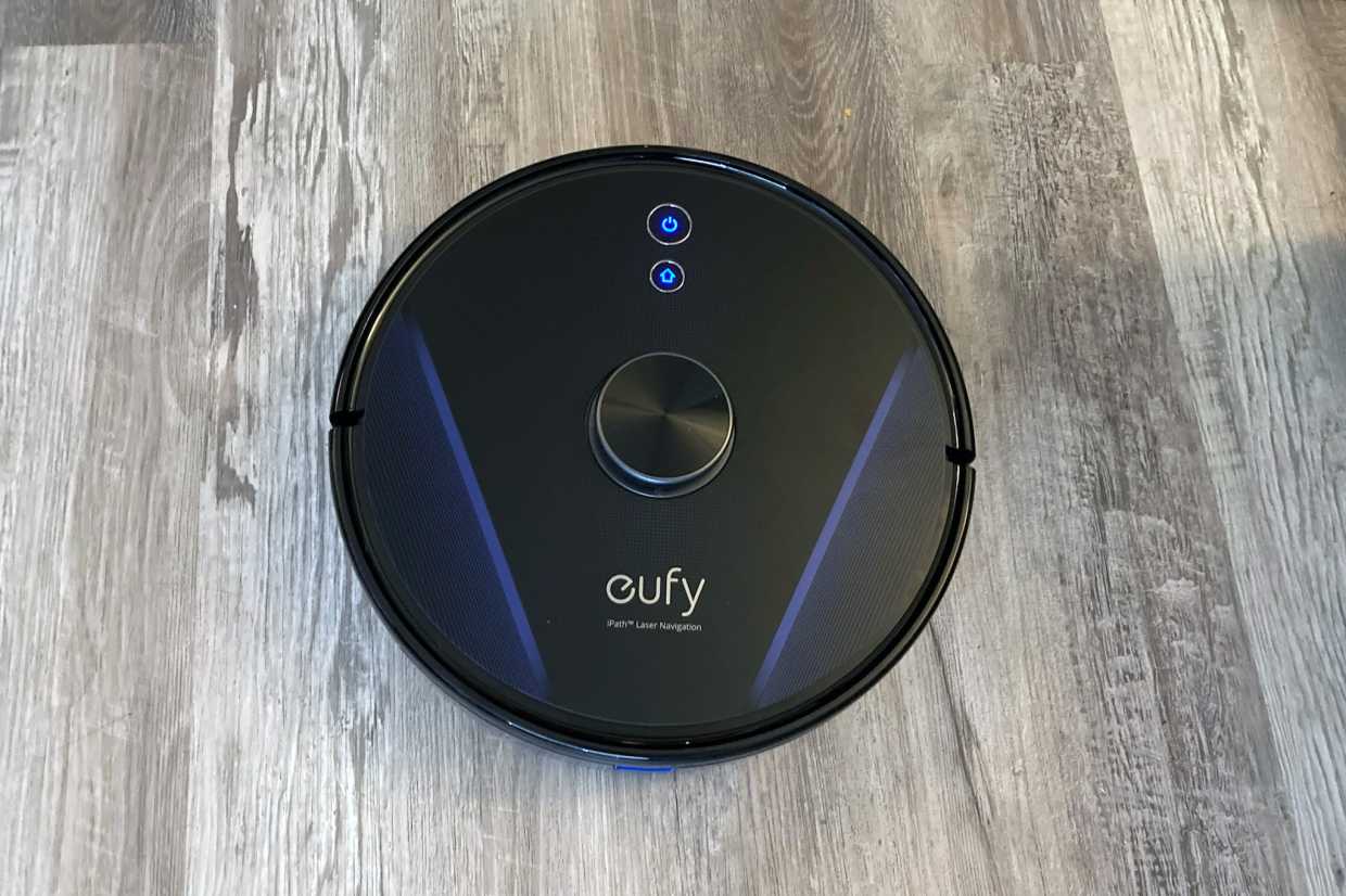 Eufy RoboVac LR30 Hybrid+ review Great vacuum, but iffy mop TechHive