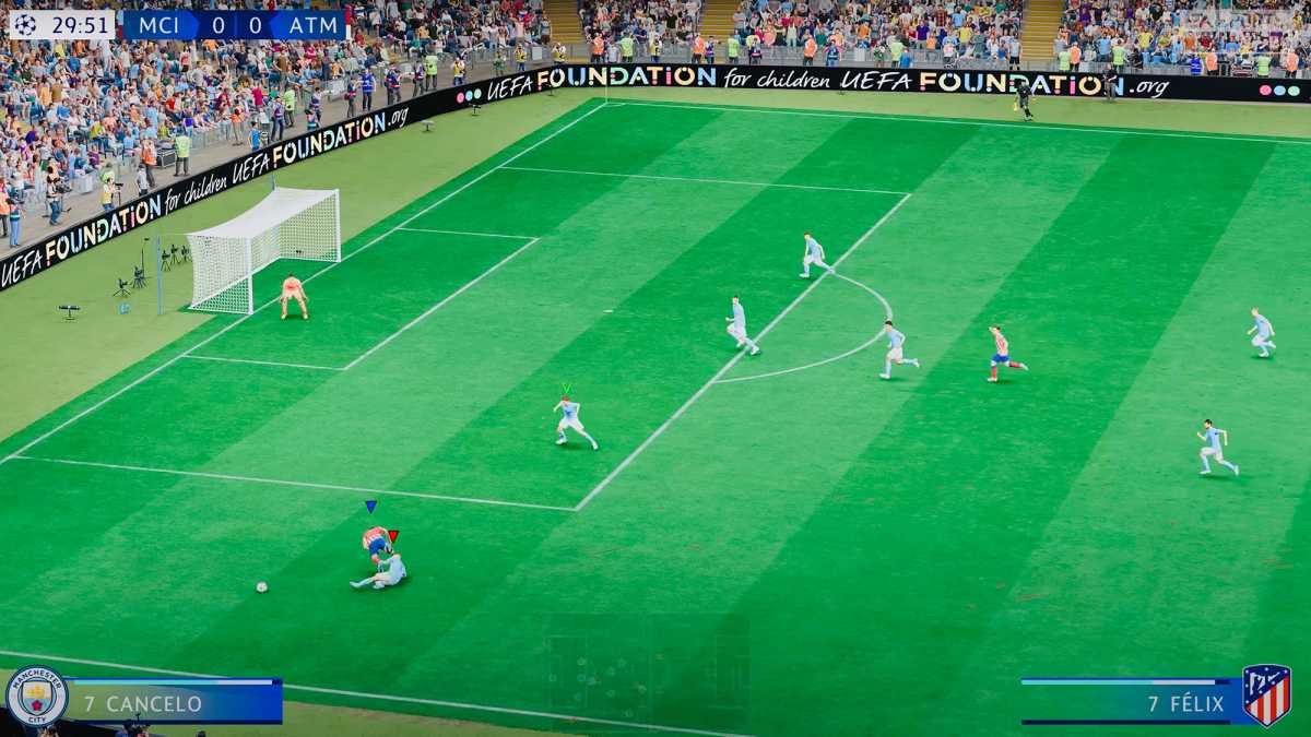FIFA 23 ist deutlich langsamer und weniger spritzig als FIFA 22. Gerade Top-Stars wurden hart generved, wo wir letztes Jahr noch im Vollsprint an der Außenlinie die Verteidigung überlaufen haben, spielt sich FIFA 23 sehr viel balancierter.