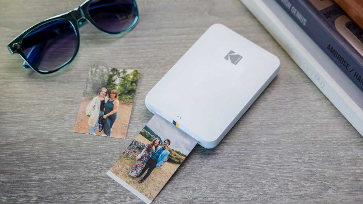 Kodak STEP Slim mobile photo printer review