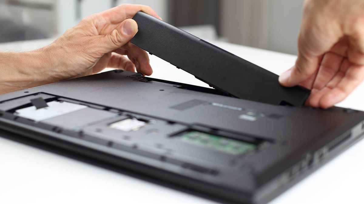 Laptop Akkutausch