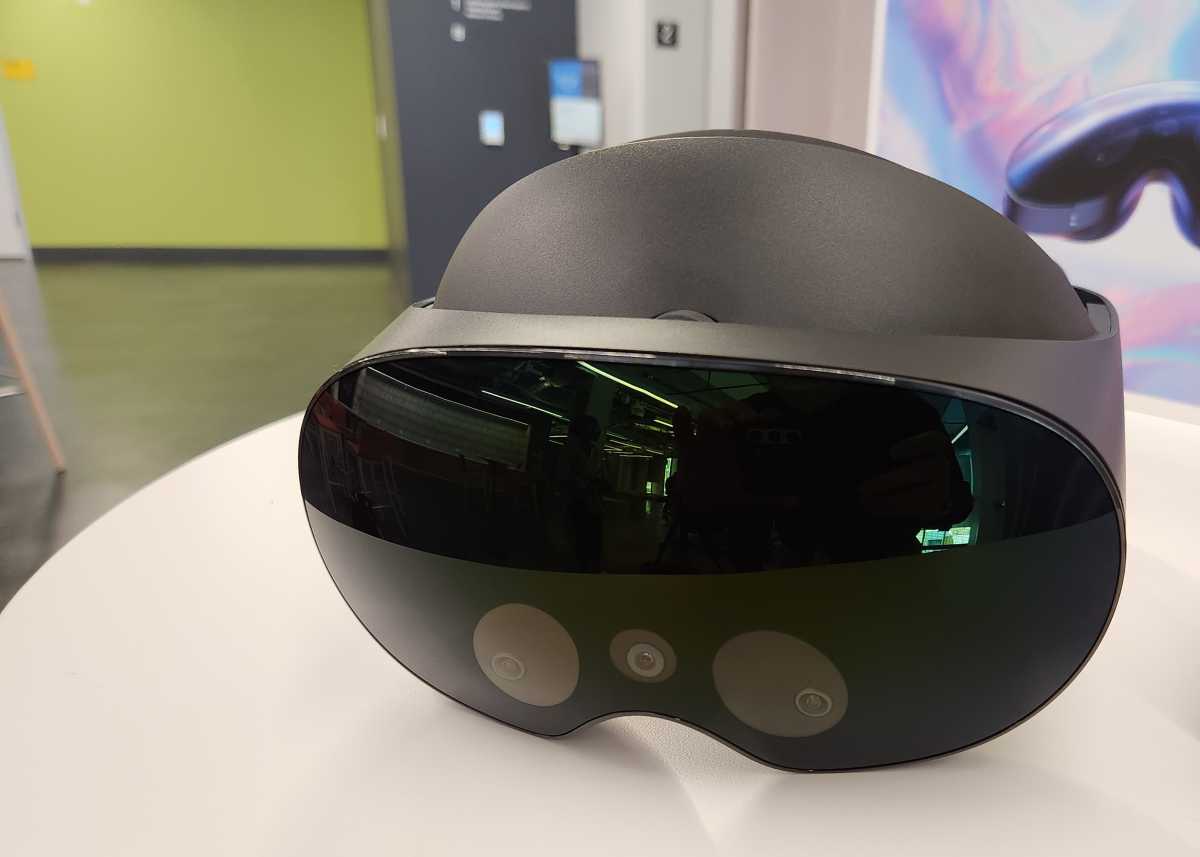 Meta Quest Pro VR headset