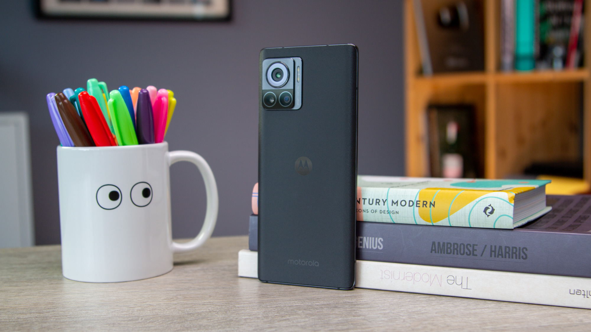 Motorola Edge 30 Ultra - Outstanding battery life