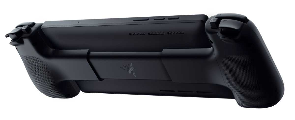 Razer Edge rear with Kishi controller