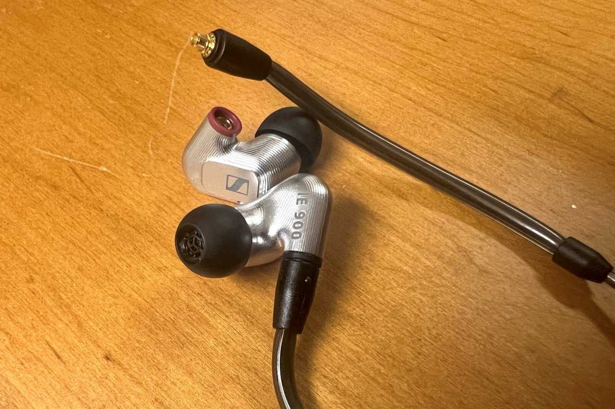 Sennheiser IE 900 detachable cables