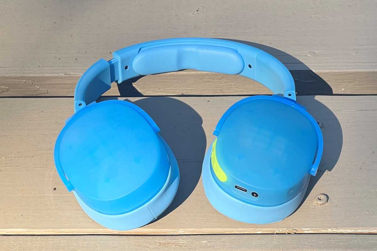 Skullcandy Transparency Hesh Evo back of ear cups