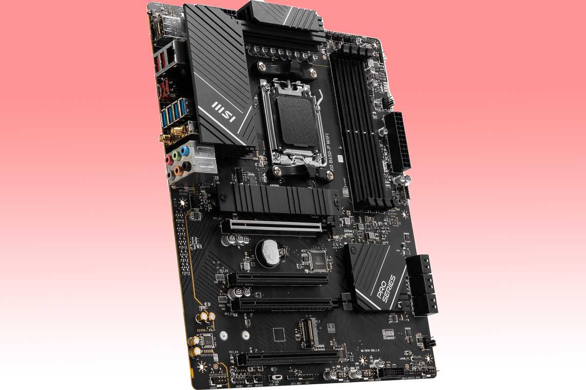 Motherboard MSI B650 pada gradien merah muda/putih