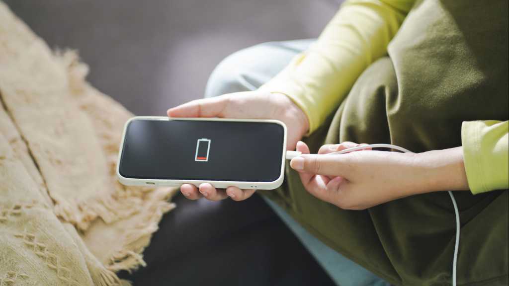 Image: GefÃ¤hrlicher Hack-Angriff mit manipulierten LadegerÃ¤ten bedroht Smartphone-Nutzer: So schÃ¼tzen Sie sich