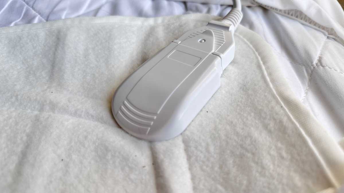 Cosi Home Electric Blanket Review Keep Warm for 2.5p per Hour