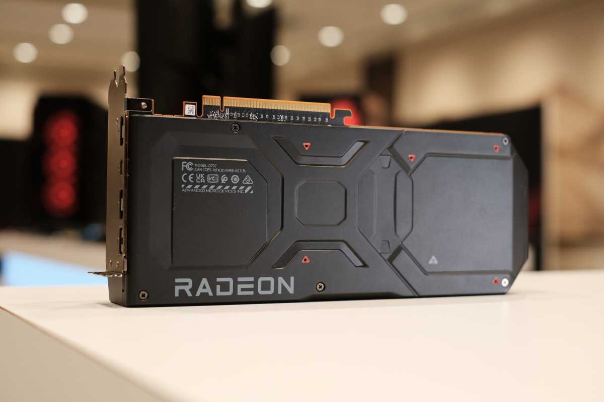 AMD Radeon RX 7900 XTX revealed