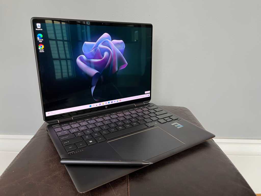 Image: HP Spectre x360 14 im Test: OLED macht das groÃartige 2-in-1-GerÃ¤t noch besser