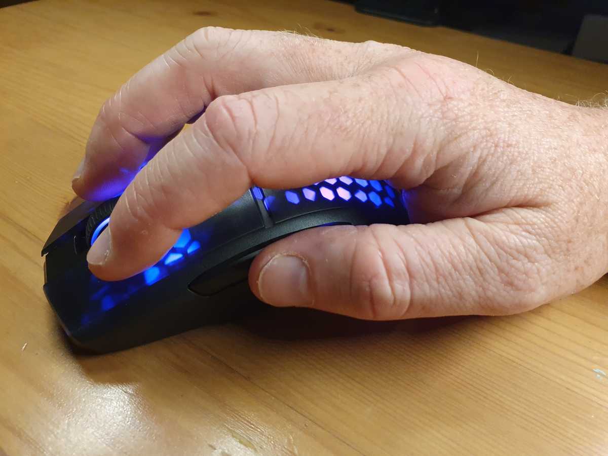 Roccat Burst Pro Air: A wireless gaming mouse that elevates RGB