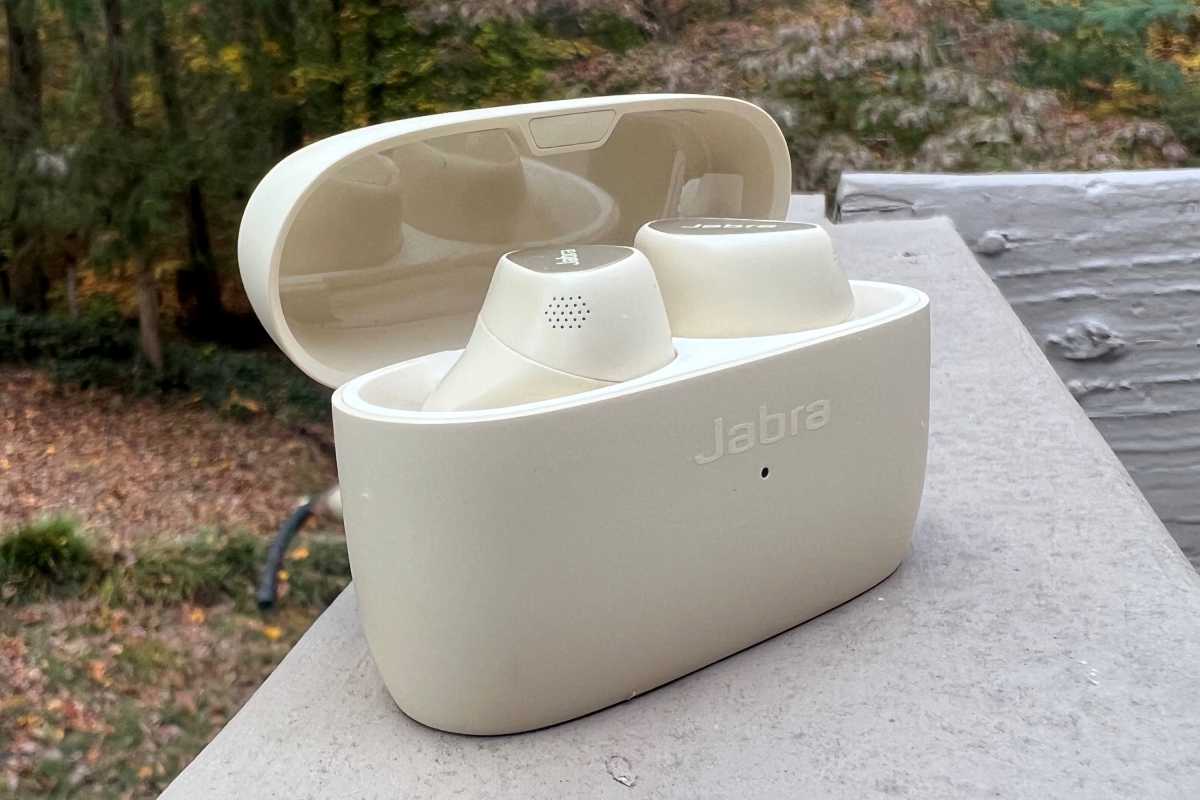 Jabra Elite 5 inside case