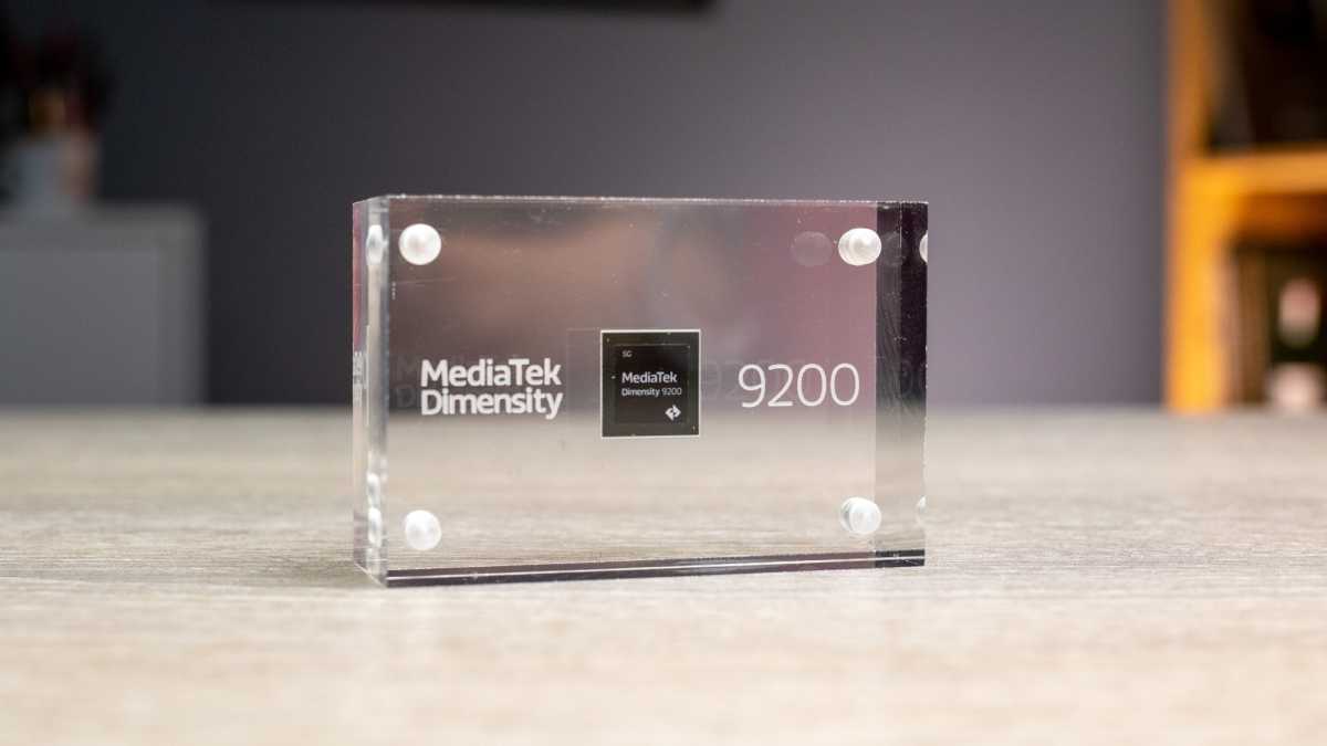 MediaTek Dimensity 9200 chip front in case