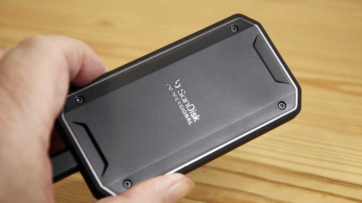 SanDisk Professional PRO-G40 SSD in the hand
