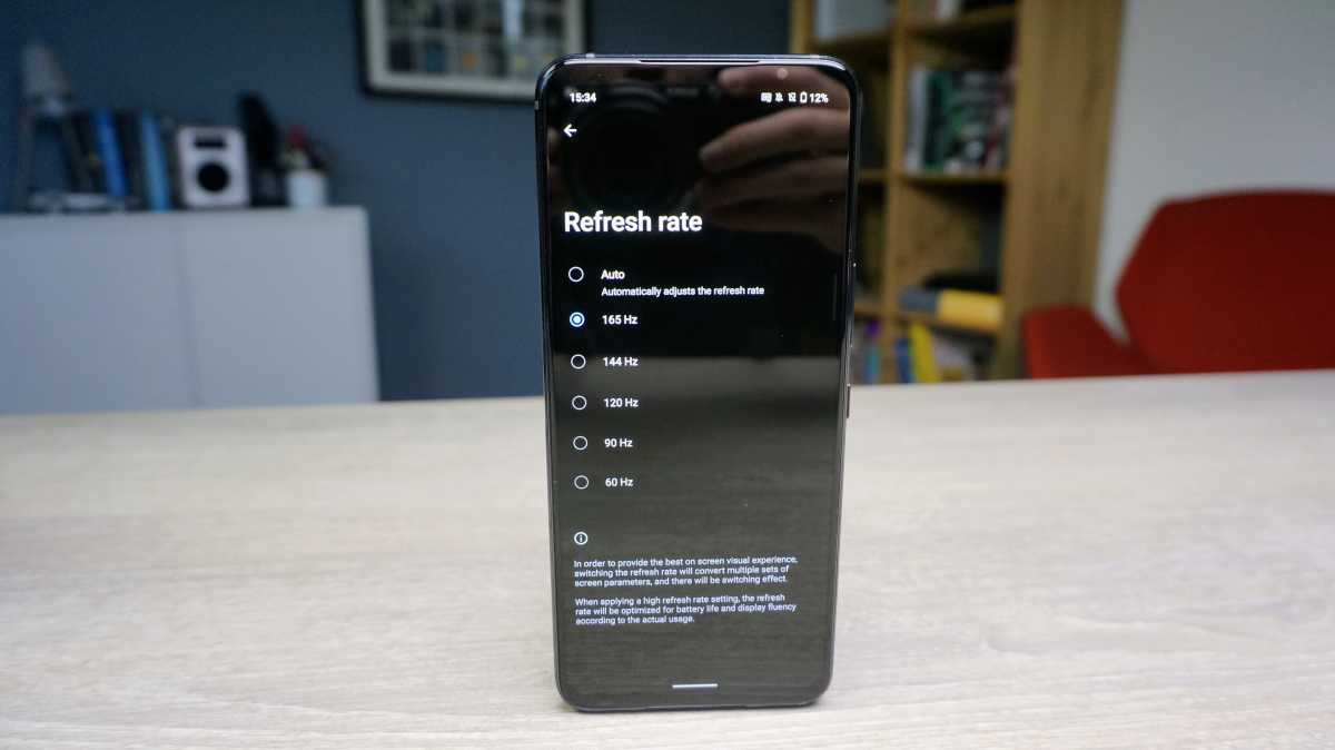 Asus ROG Phone 6 - screen