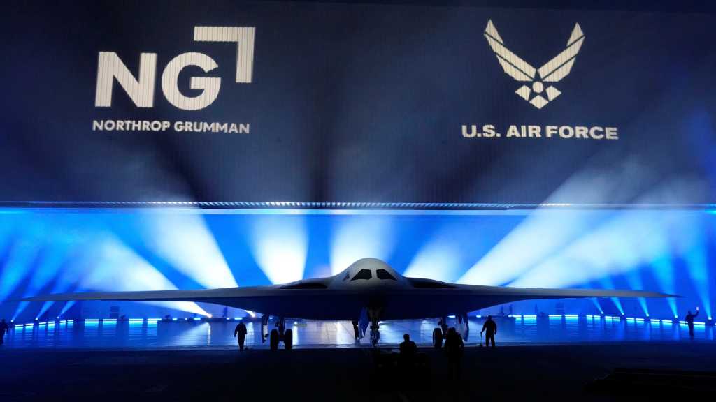 Image: US-MilitÃ¤r prÃ¤sentiert neuen Tarnkappenbomber fÃ¼r 700 Millionen US-Dollar â so sieht er aus