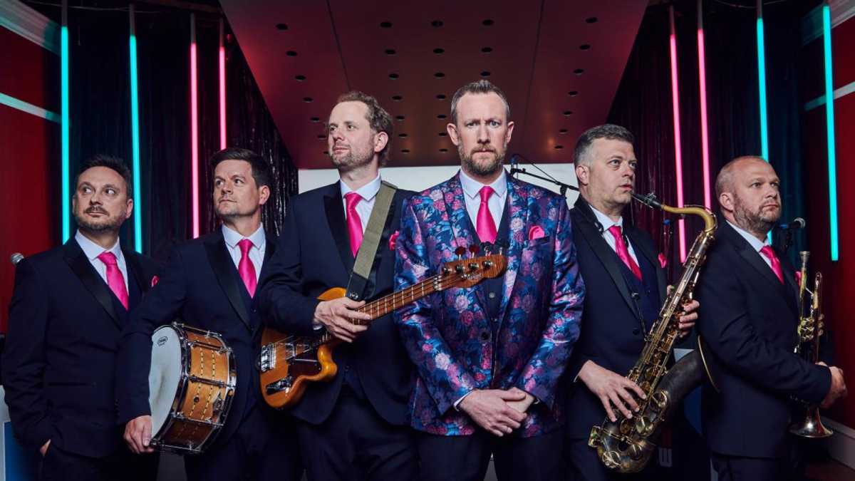 Alex Horne with the Horne Section band for Channel 4