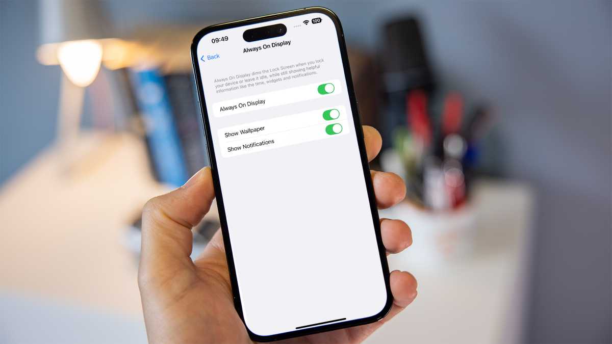iPhone always-on display settings menu