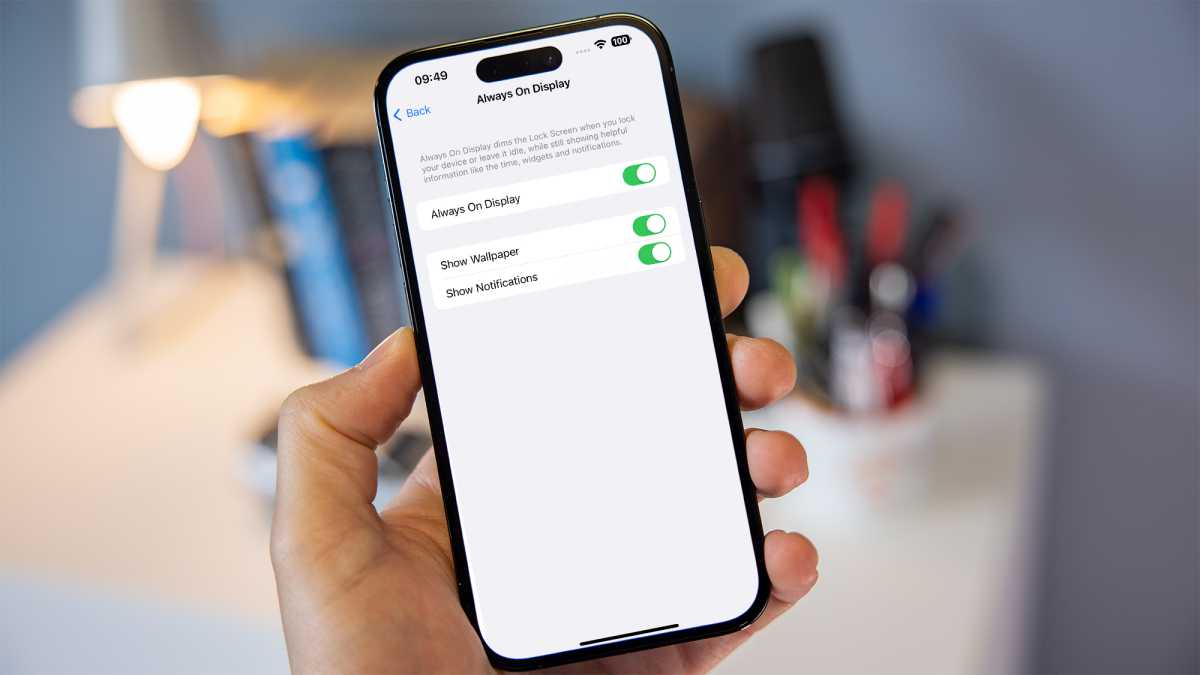 how-to-customise-the-always-on-display-on-iphone-14-pro-tech-advisor