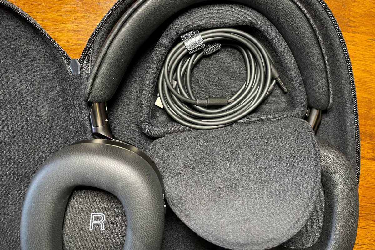 Cable storage in Bowers & Wilkins Px8 case