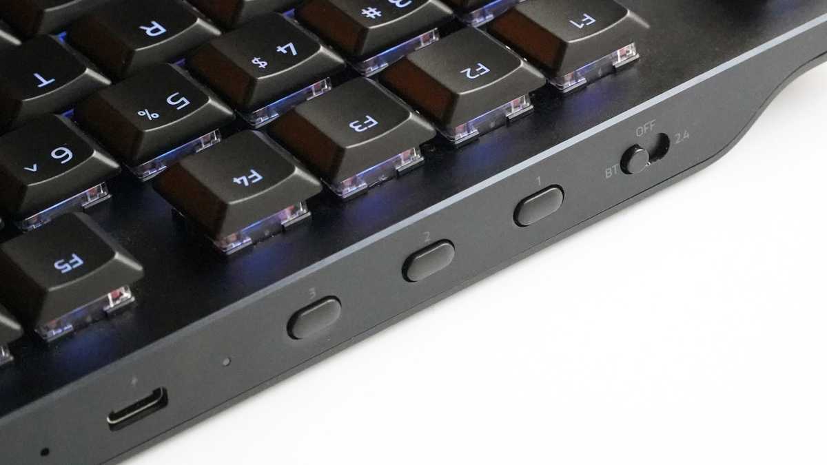 Razer Deathstalker V2 Pro Review