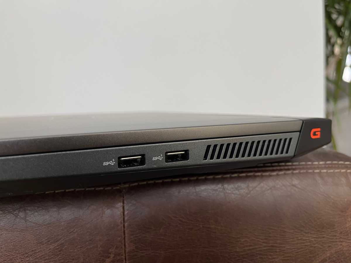 Dell G16 right ports