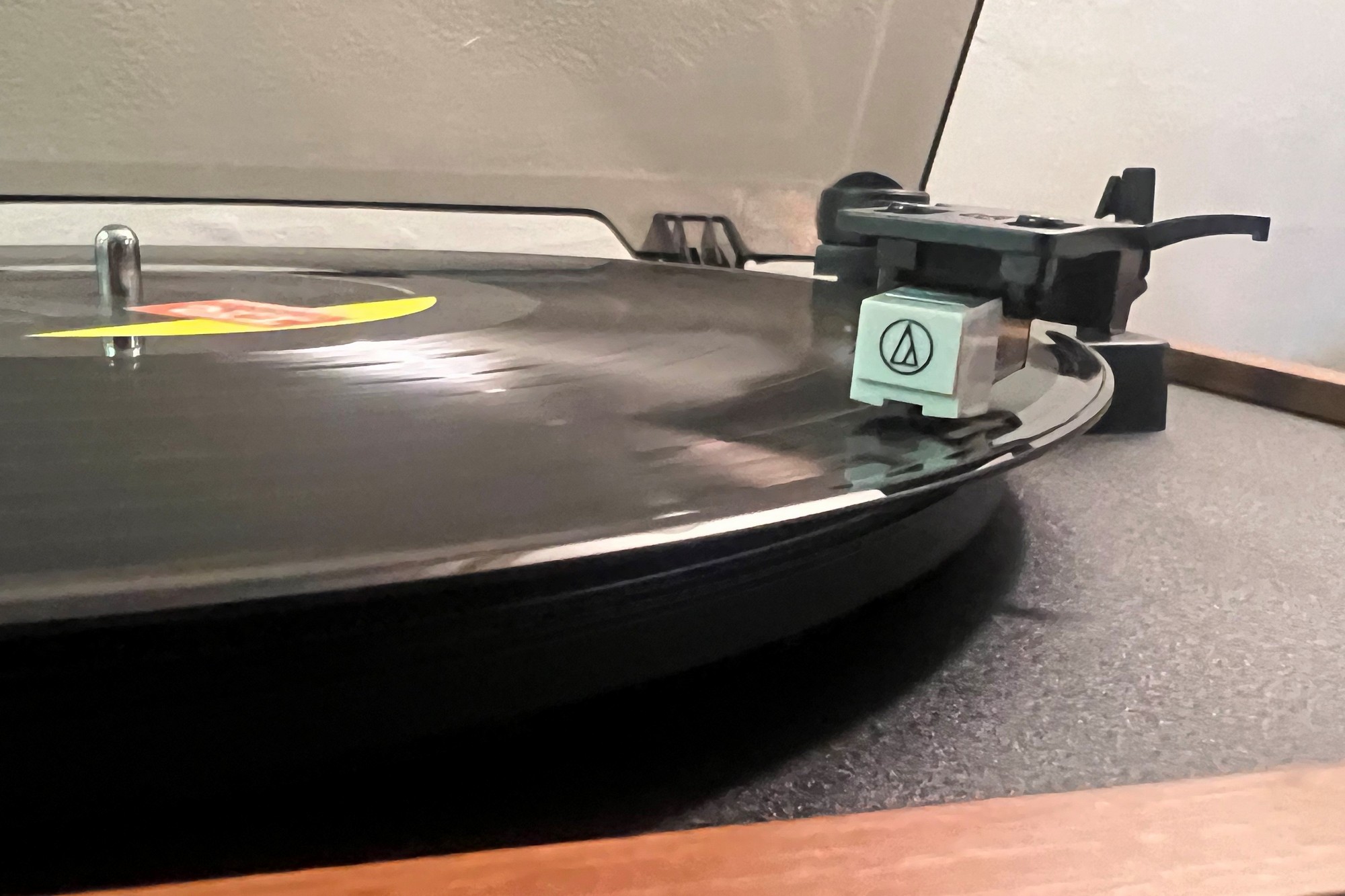 Electrohome Montrose turntable & McKinley speakers review | TechHive