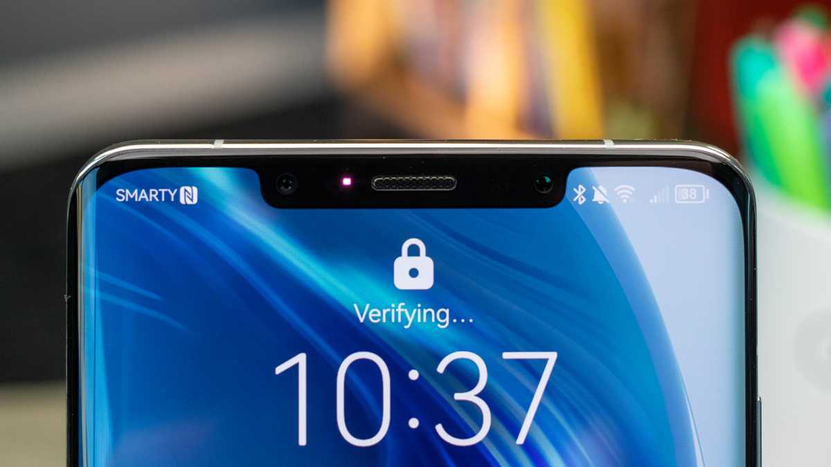The face unlock sensor in the notch on the Huawei Mate 50 Pro