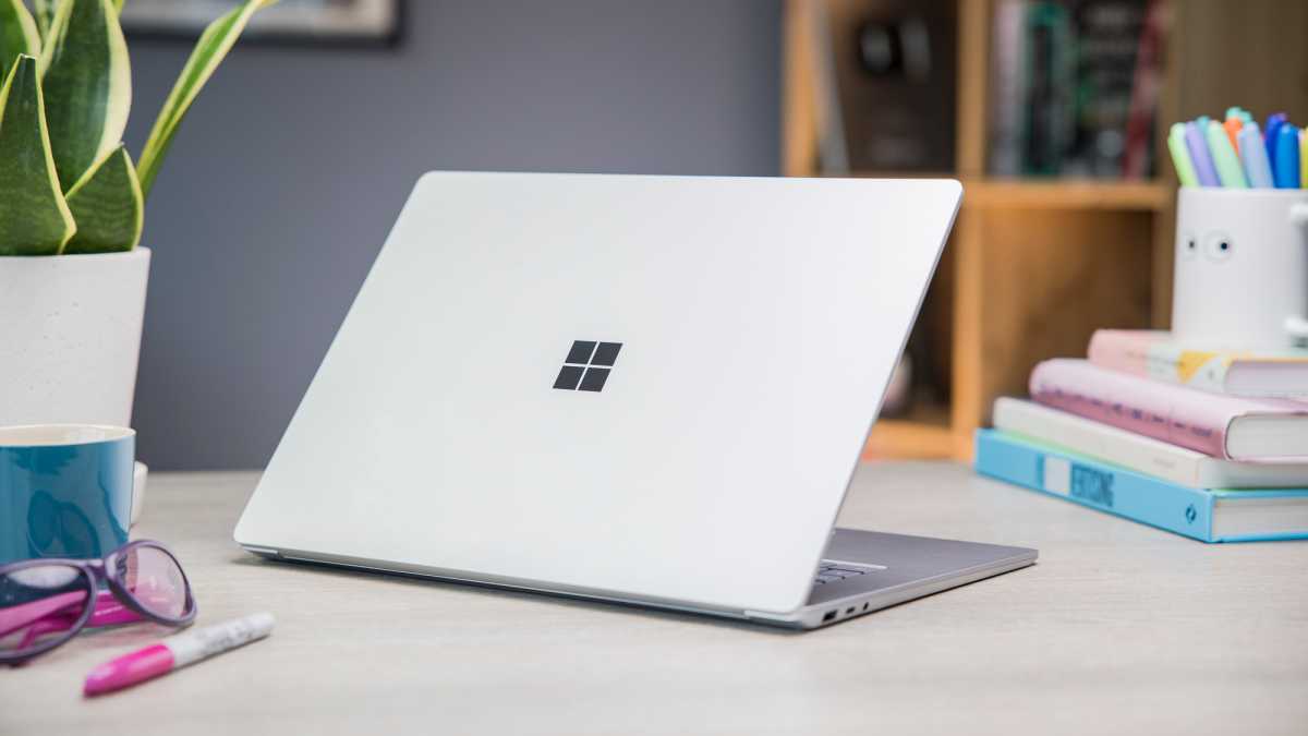 Microsoft Surface Laptop 5 - back