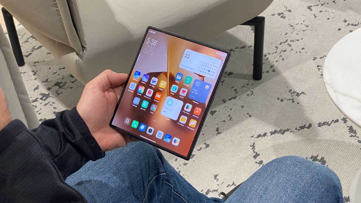 Xiaomi Mix Fold 2 panel AMOLED