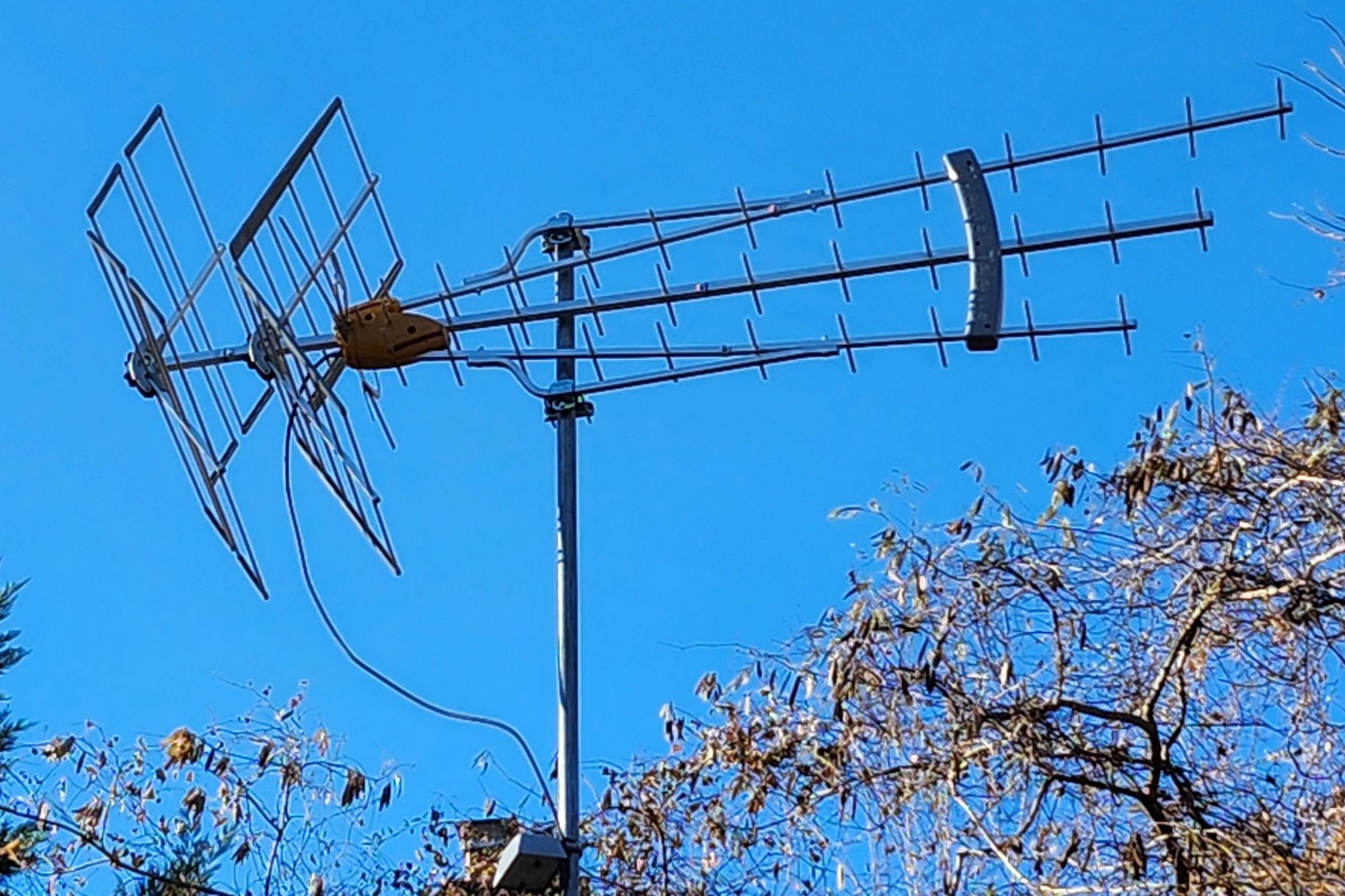 Best TV Antennas Of 2024: Indoor & Outdoor Models Tested | TechHive