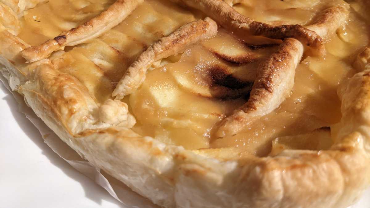 Tarta de manzana cocinada con la Ultenic K10