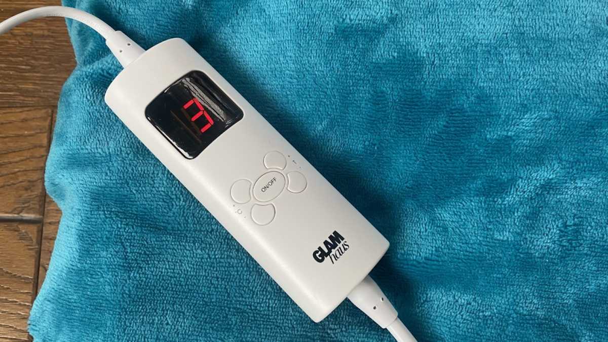 The controller on the electric blanket