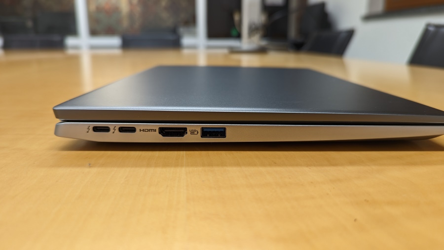 Acer Swift 3 Anschlüsse li