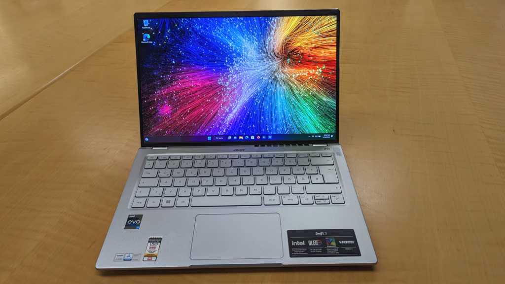 Image: Acer Swift 3 im Test: Leichtes Multimedia-Notebook mit OLED-Bildschirm