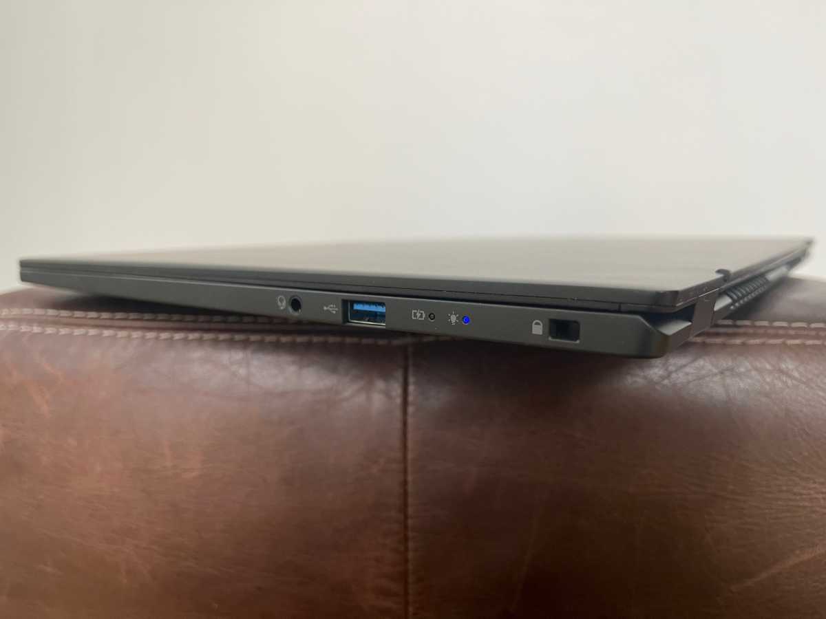 Acer Swift Edge right ports
