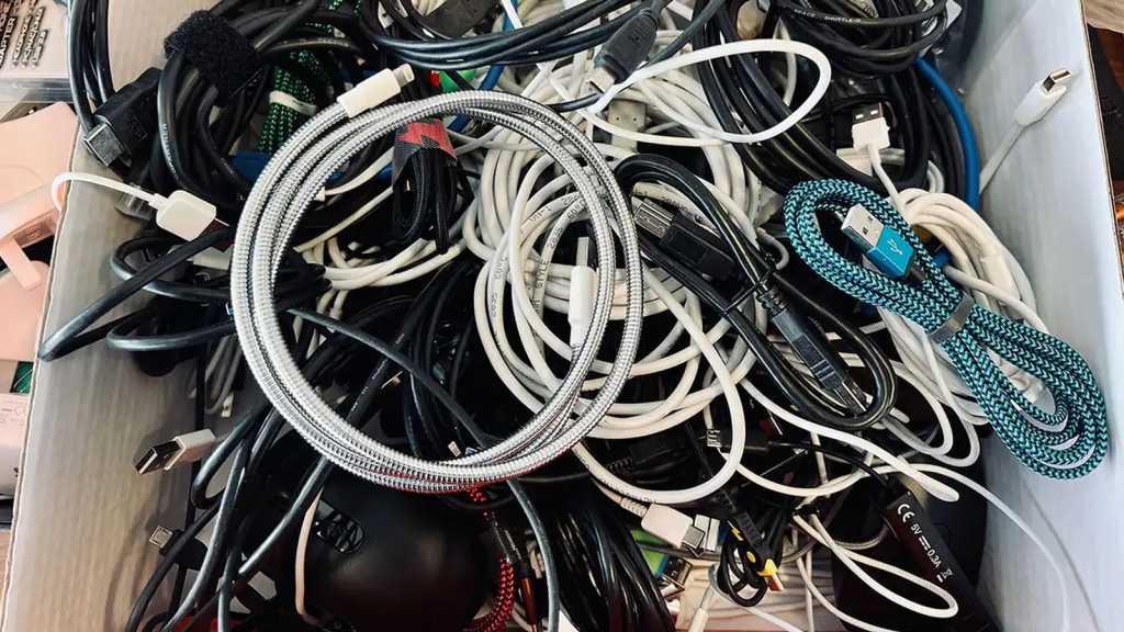 Image: Kabelchaos: So schaffen Sie Ordnung