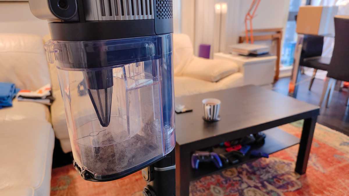 Shark Stratos cordless vacuum cleaner dust compartment