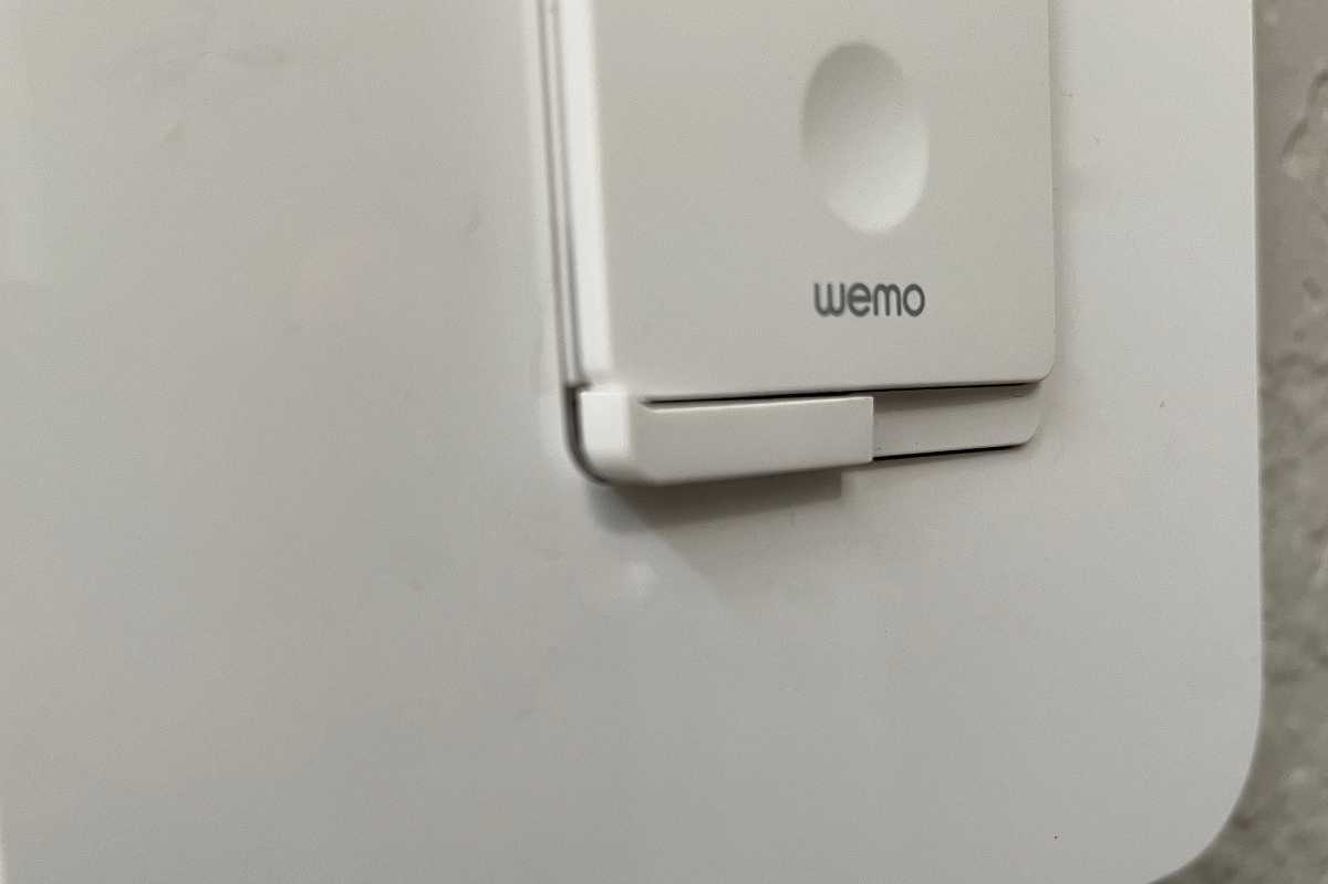 Wemo Smart Dimmer with Thread air gap
