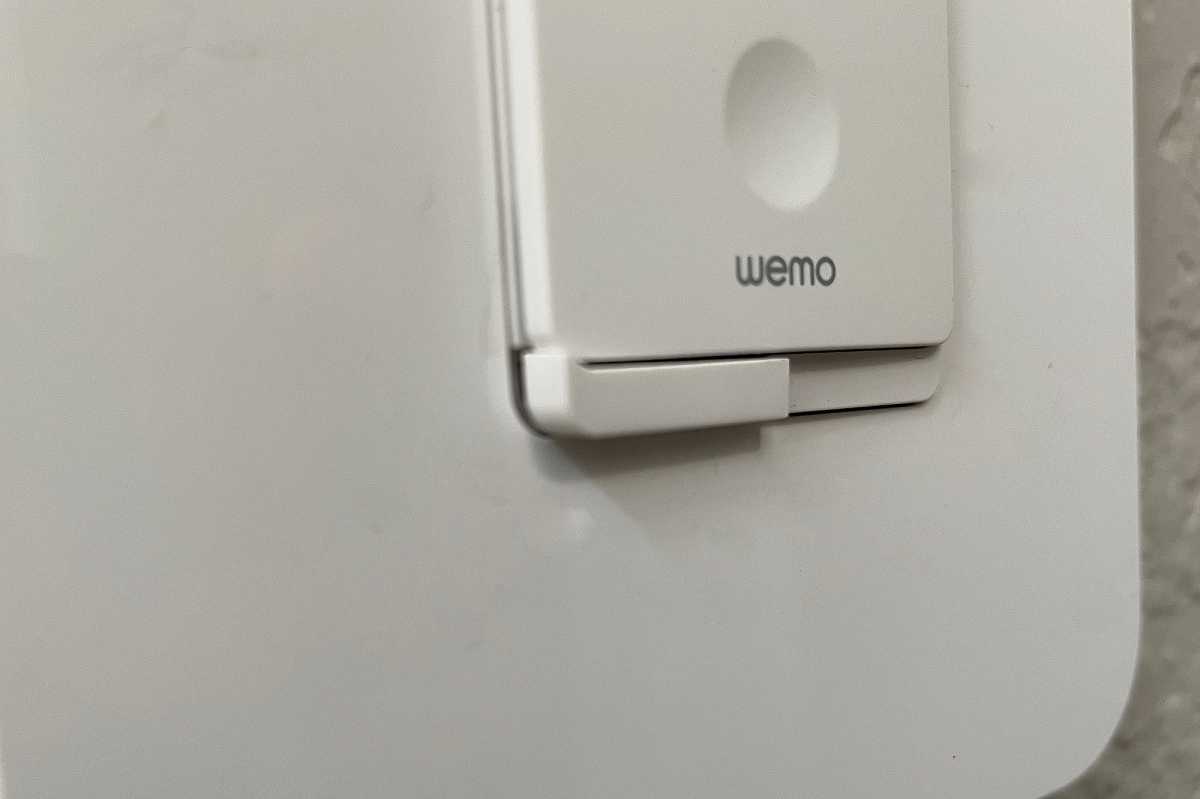 Wemo Smart Dimmer avec entrefer de filetage